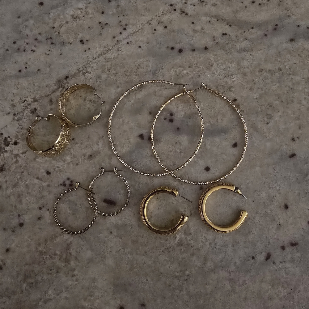 Gold Tone Mixed Hoop Earring Set Set Of 5 Hoops - Picture 6 of 8